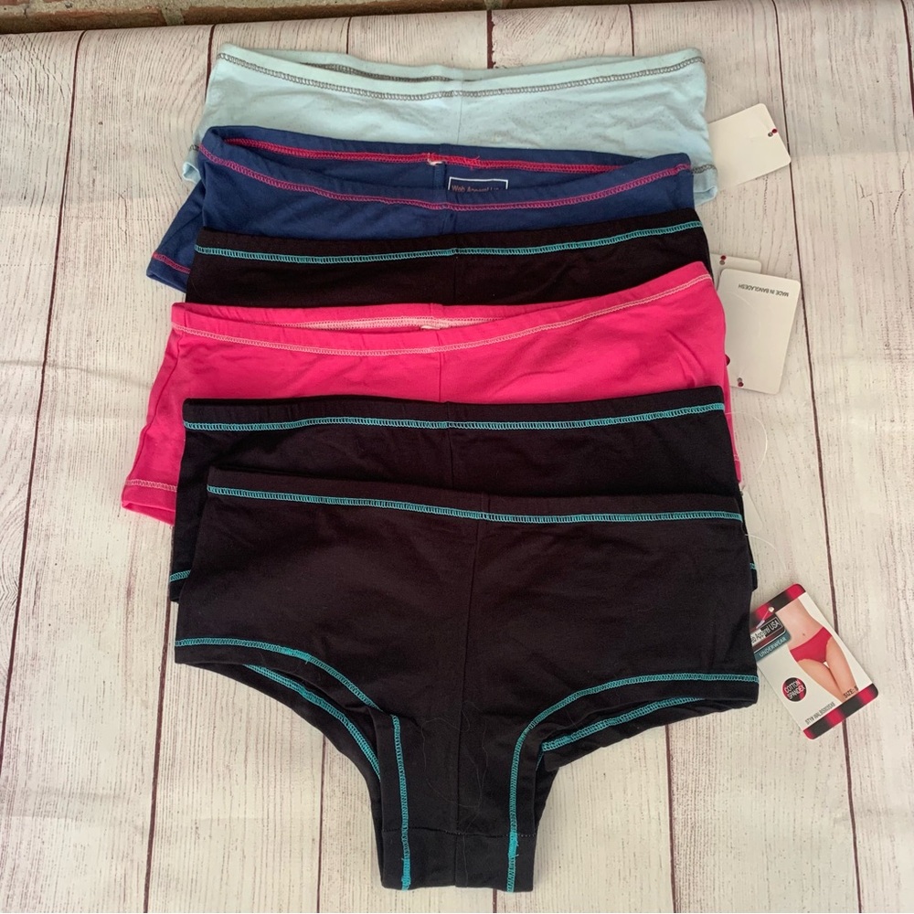 Lot Of 6 Pairs Of Women’s Underwear Assorted Colors Women’s Small Regular NEW